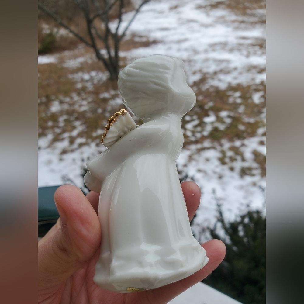 White Angel Figurines Salt And Pepper Set - Picture 6 of 8